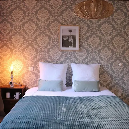 Le De La Riviere Apartment *