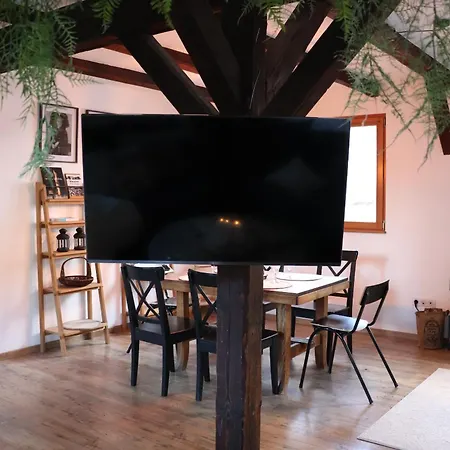 Le De La Riviere Apartment *