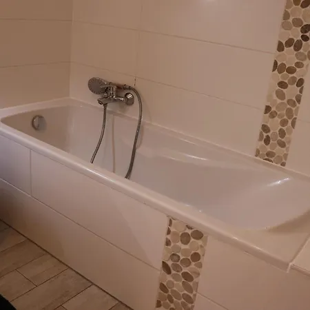 Le De La Riviere Apartment